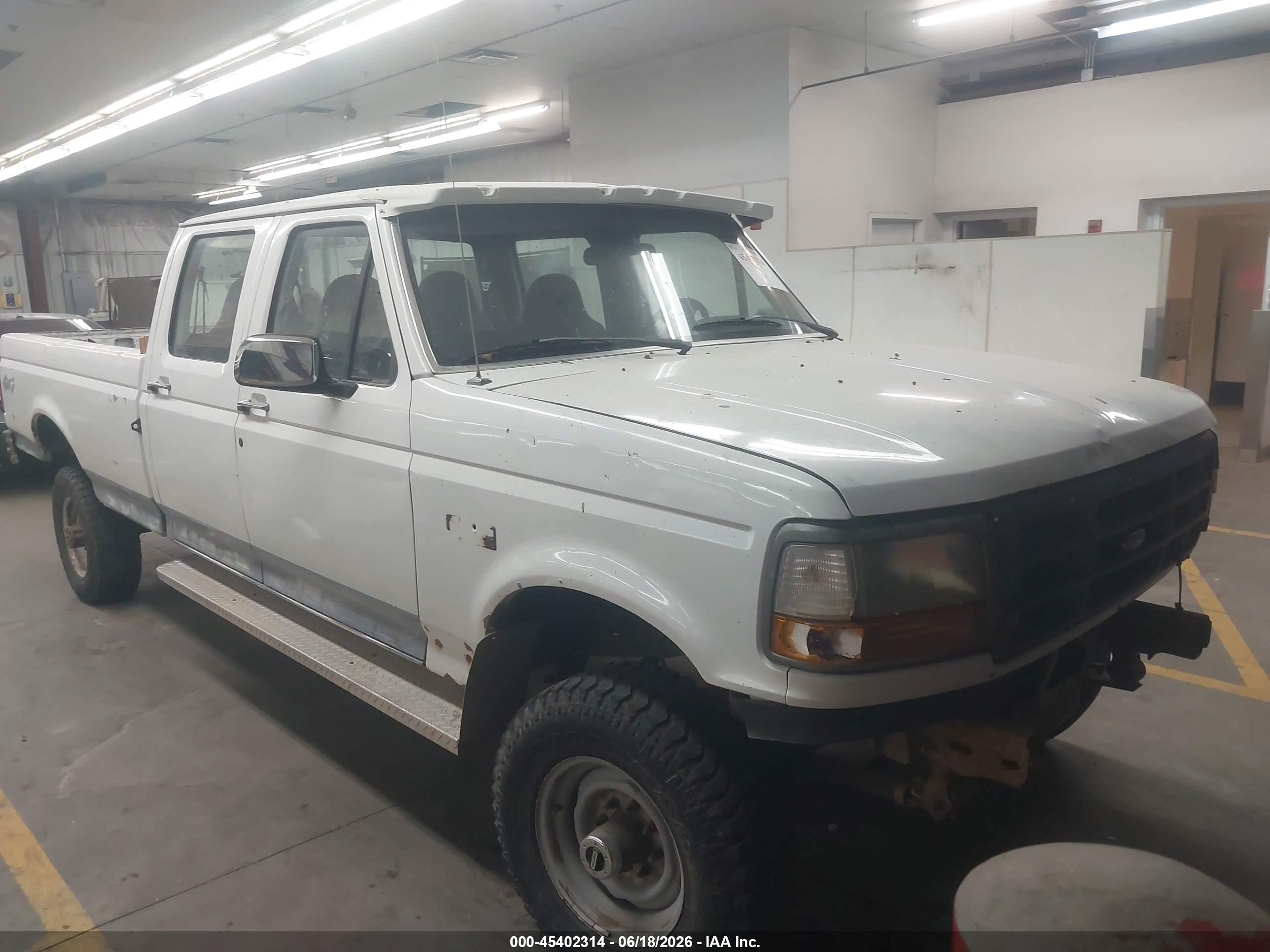 1997 Ford F-350 Xl White vin: 1FTJW36F8VEB17822