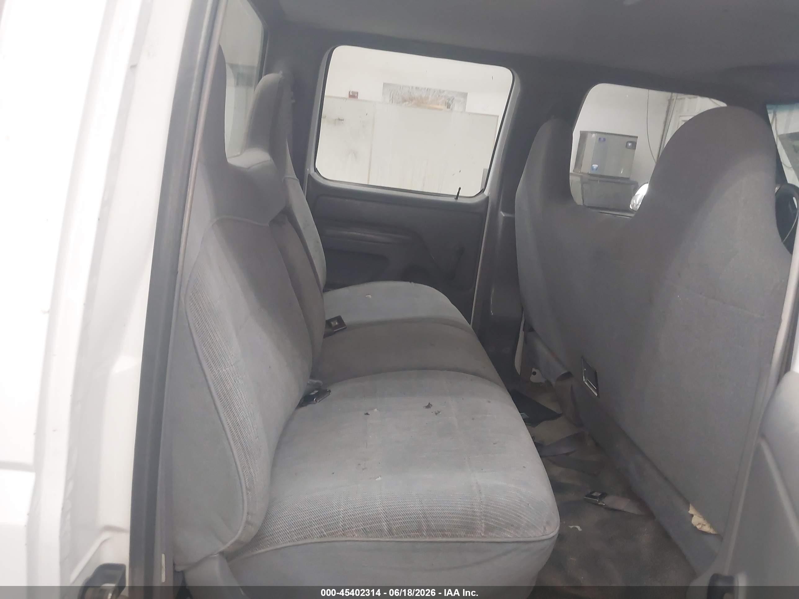 1997 Ford F-350 Xl White vin: 1FTJW36F8VEB17822