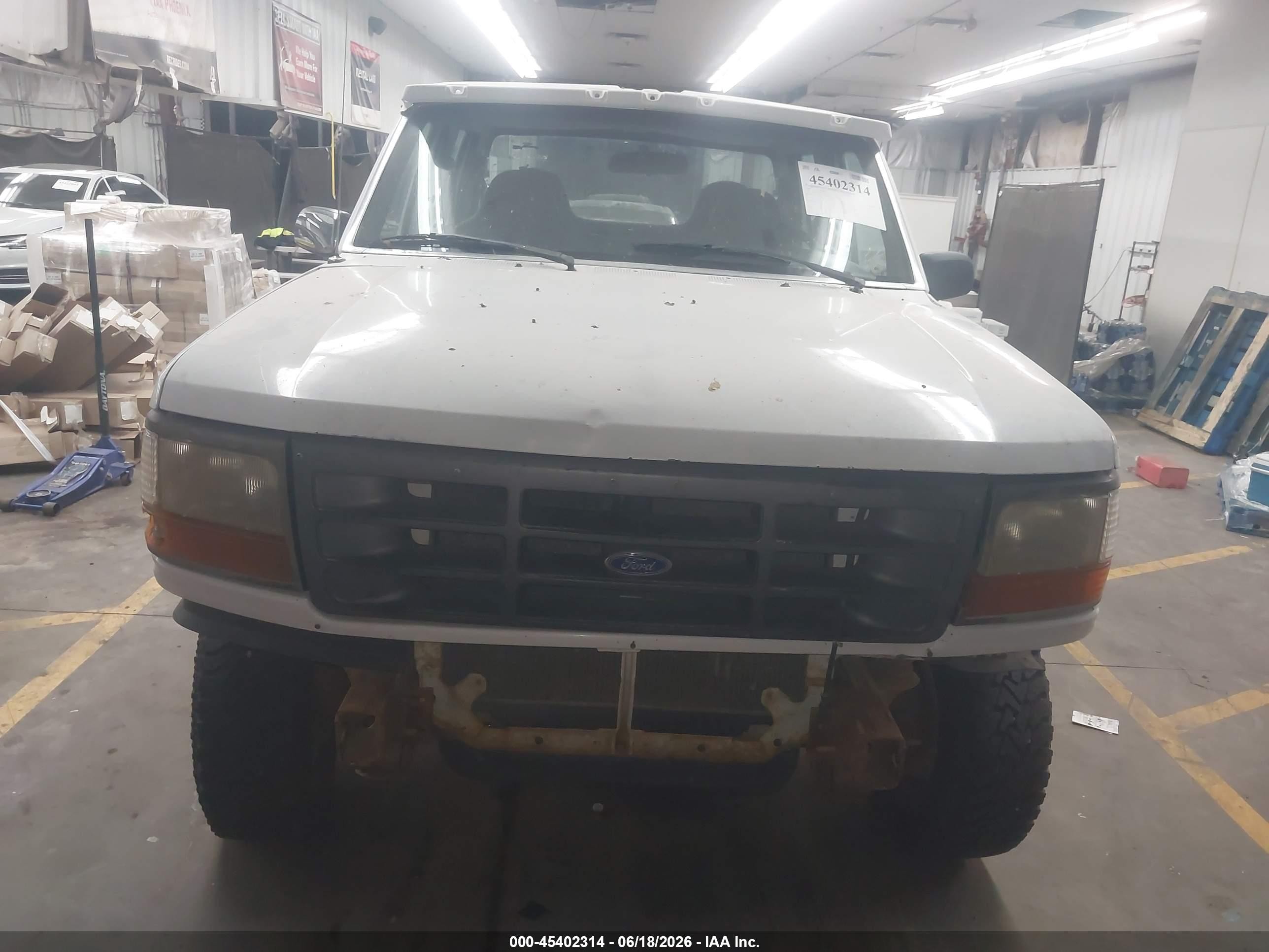 1997 Ford F-350 Xl White vin: 1FTJW36F8VEB17822