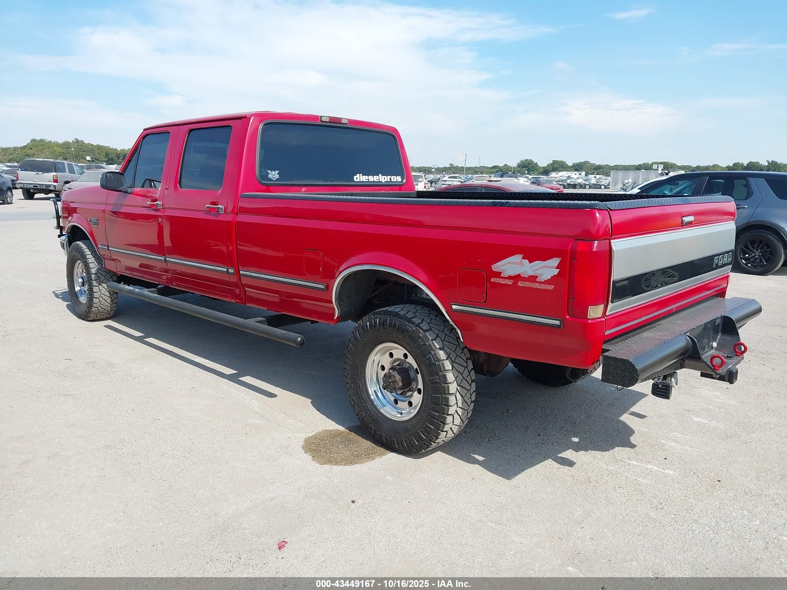 1995 Ford F350   Red vin: 1FTJW36F9SEA47209