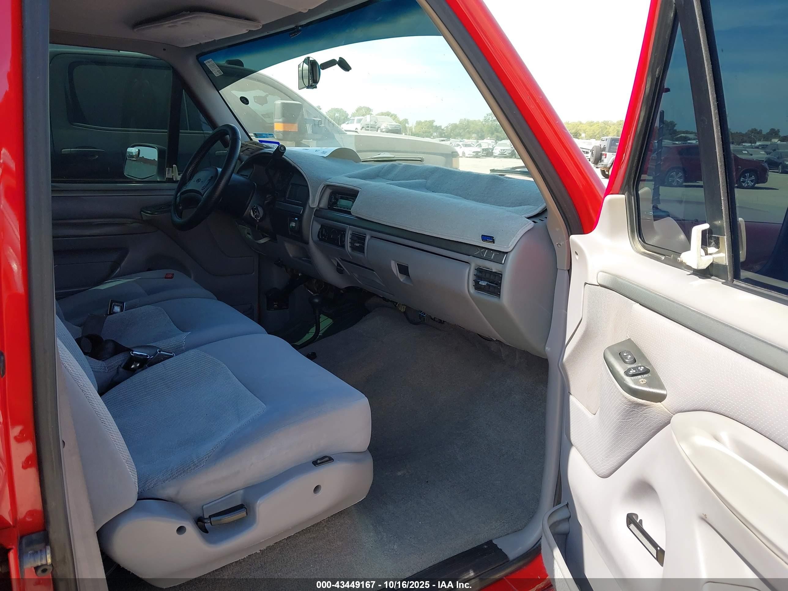 1995 Ford F350   Red vin: 1FTJW36F9SEA47209