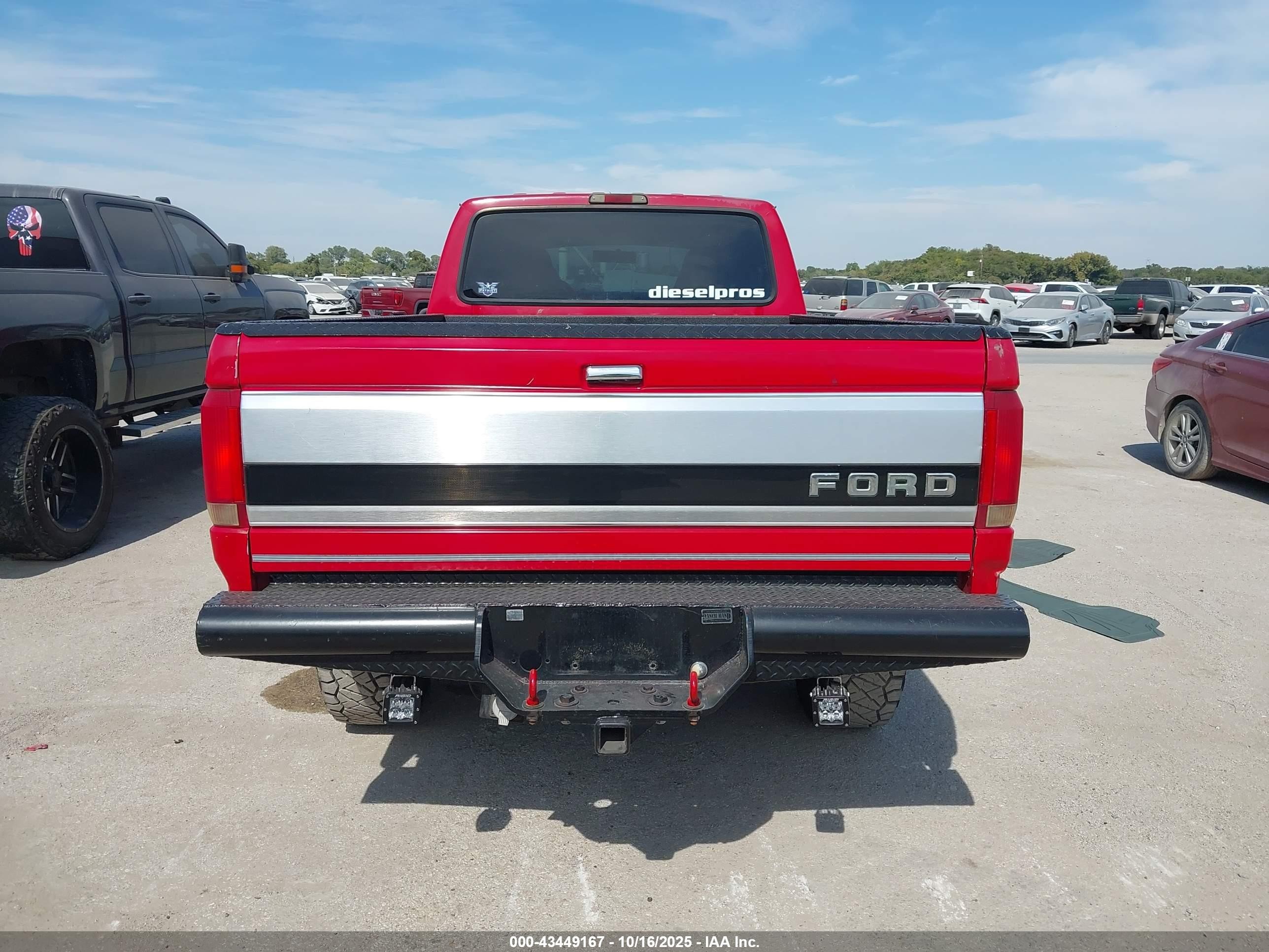 1995 Ford F350   Red vin: 1FTJW36F9SEA47209