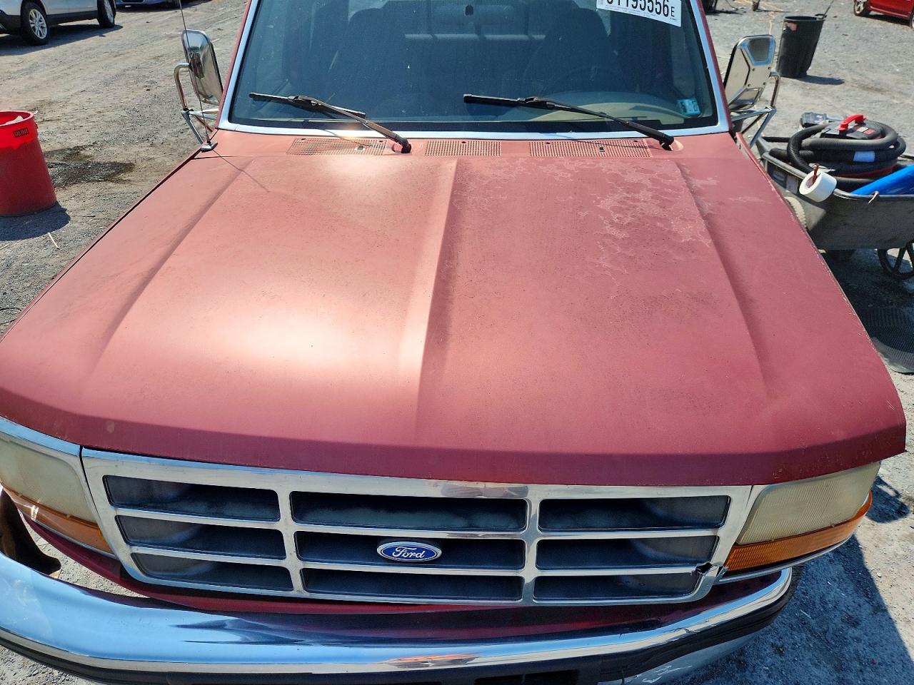 1996 Ford F350 Red vin: 1FTJX35F1TEA59838