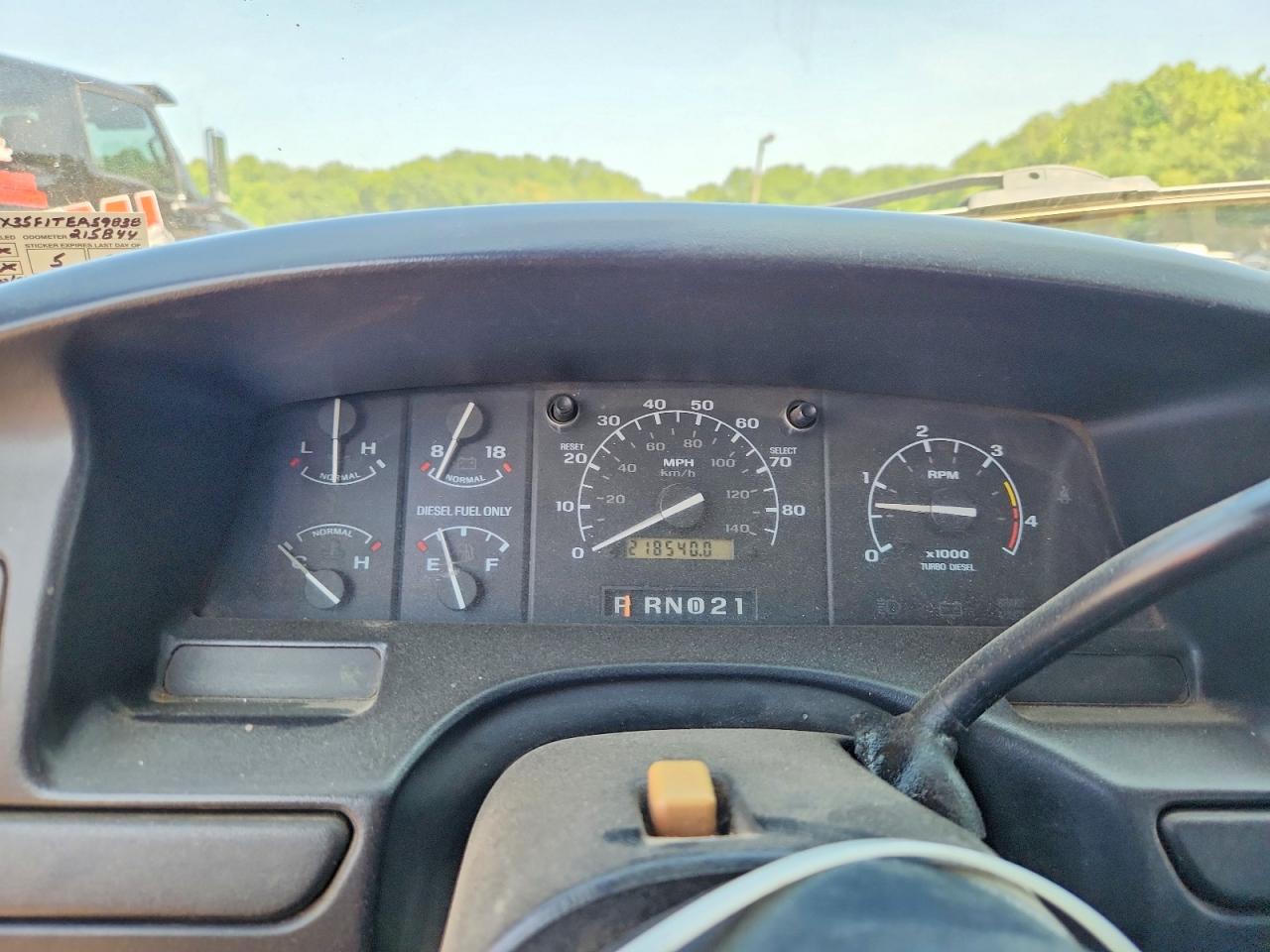 1996 Ford F350 Red vin: 1FTJX35F1TEA59838