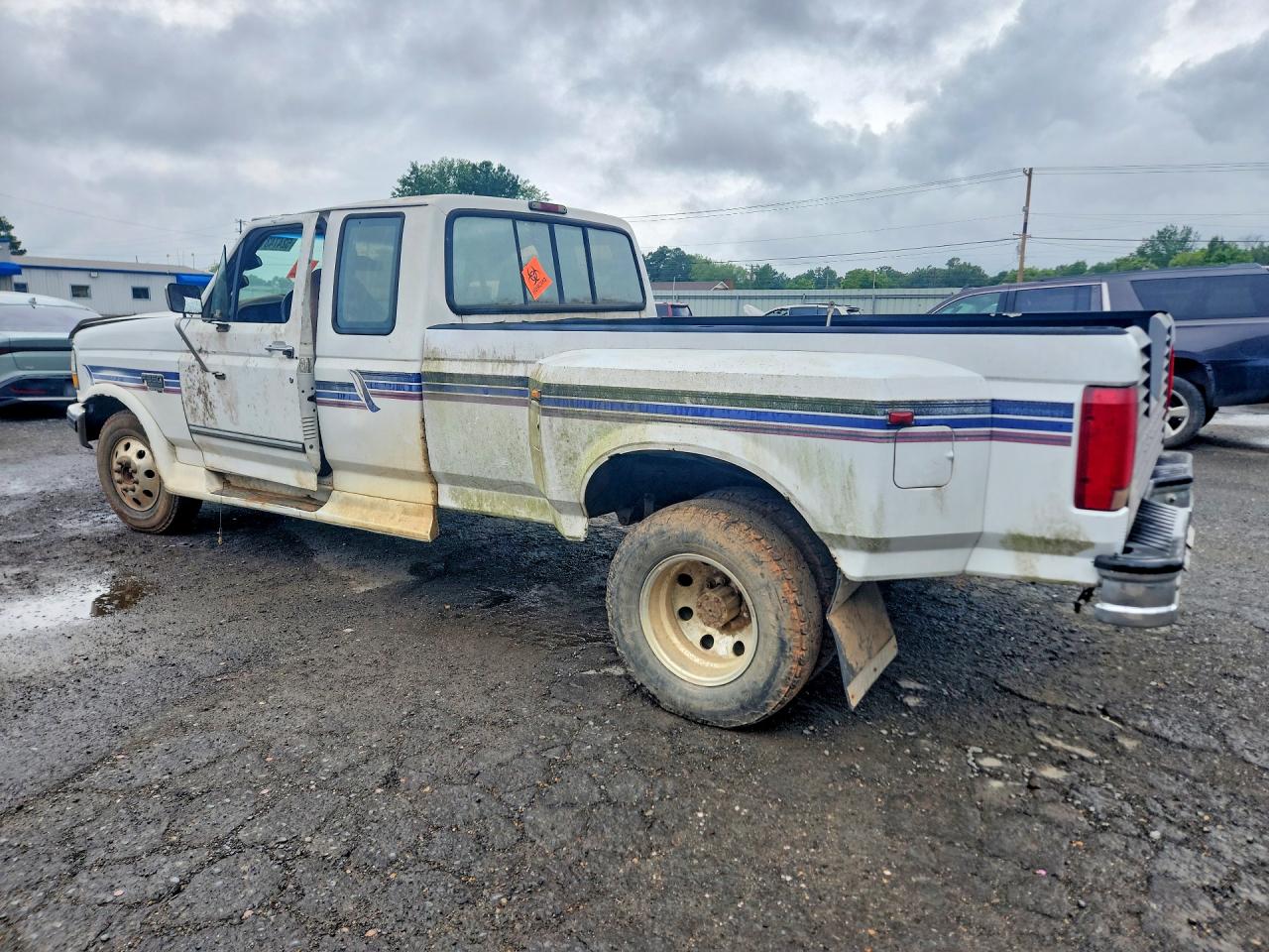 1997 Ford F350 White vin: 1FTJX35F2VEC61736