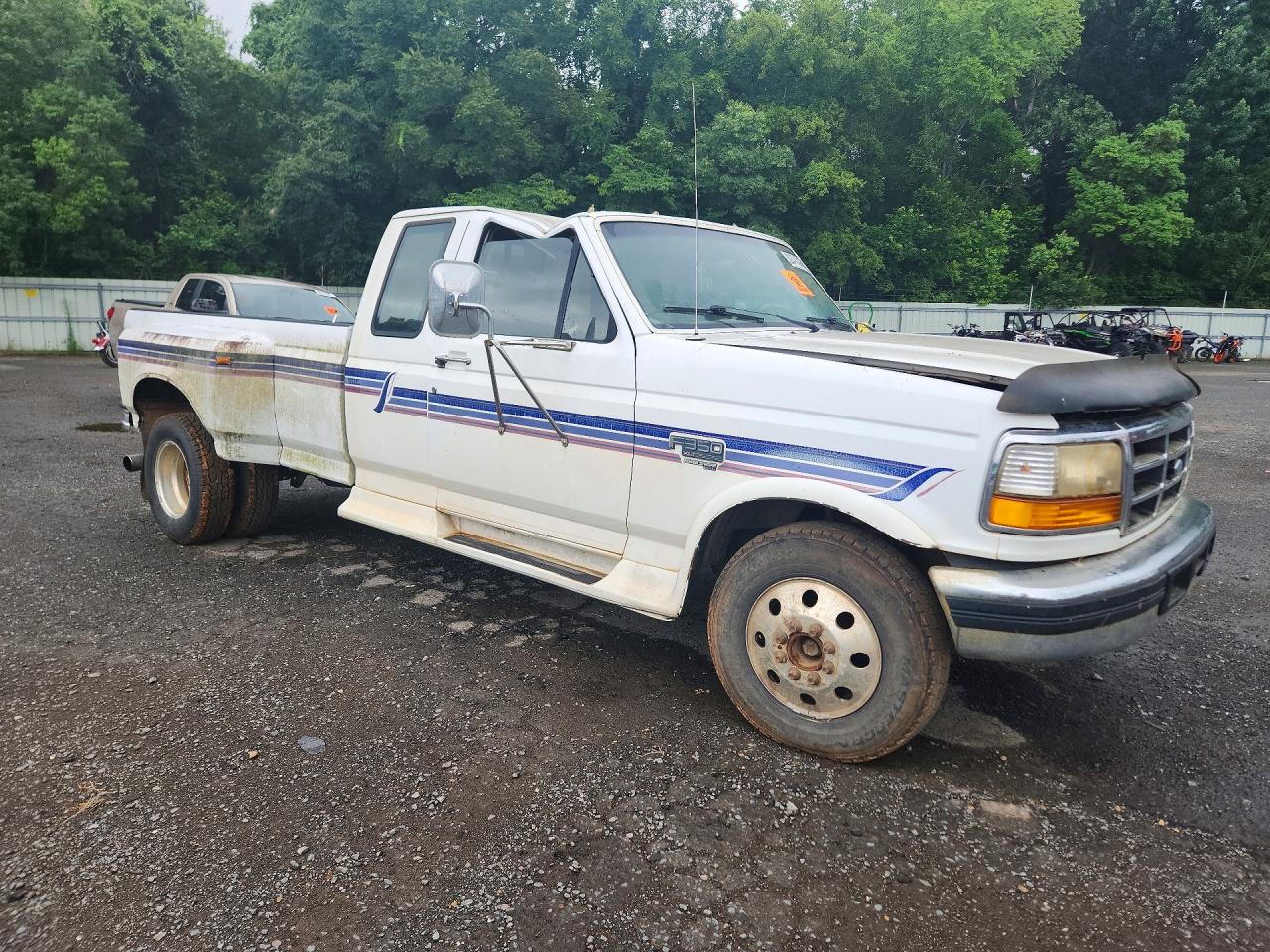 1997 Ford F350 White vin: 1FTJX35F2VEC61736