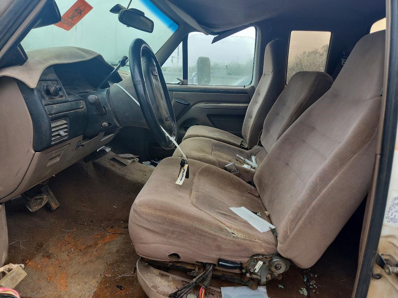 1997 Ford F350 White vin: 1FTJX35F2VEC61736