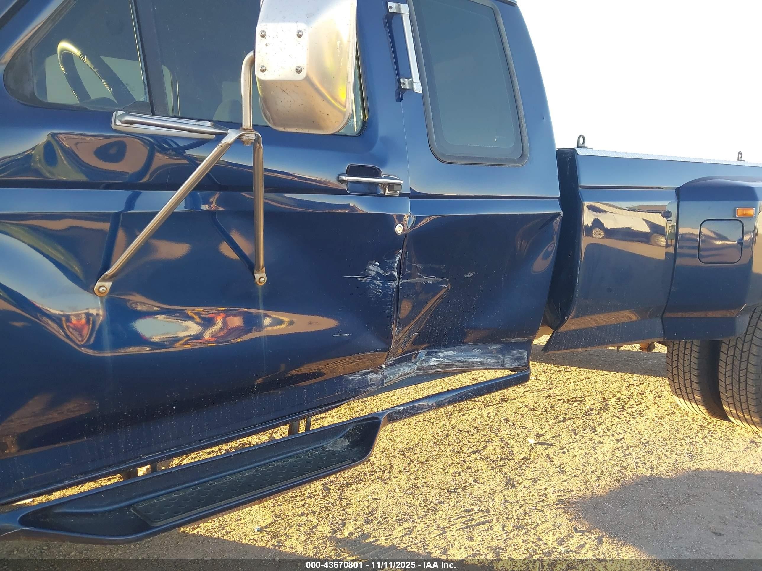 1995 Ford F350   Dark Blue vin: 1FTJX35FXSKB34634