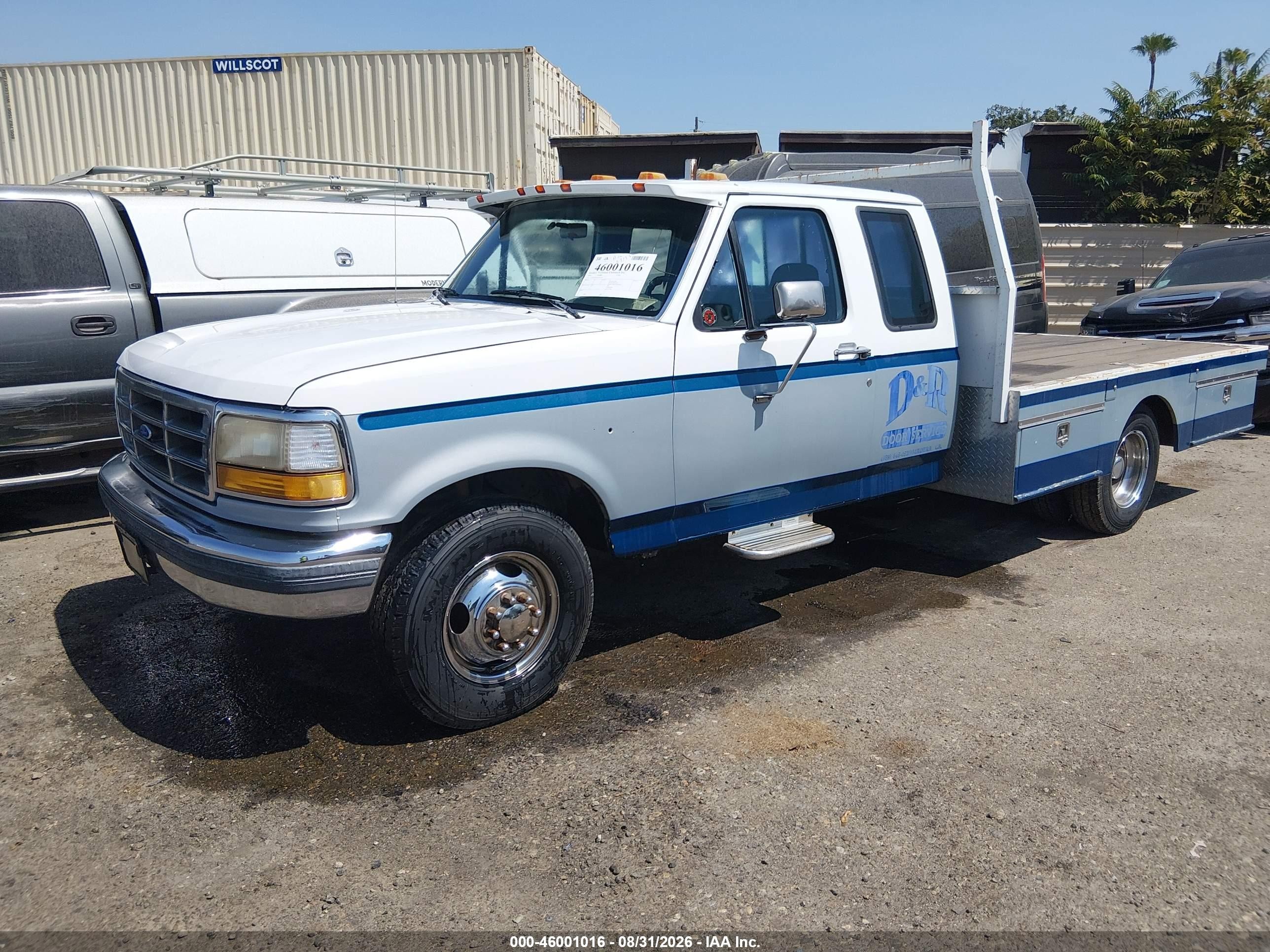 1992 Ford F350   Белый vin: 1FTJX35G2NKA83756