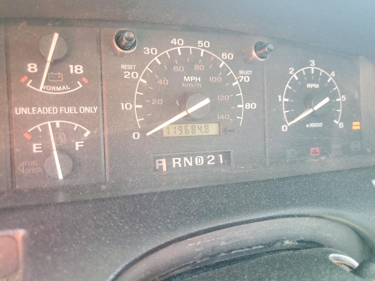 1995 Ford F350 White vin: 1FTJX35G5SKB19967