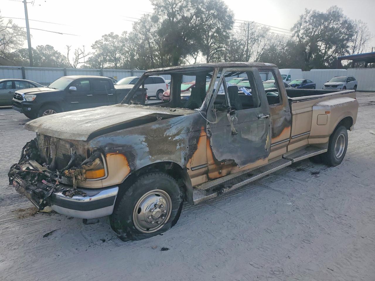 1993 Ford F350 Gold vin: 1FTJX35M1PKA85345