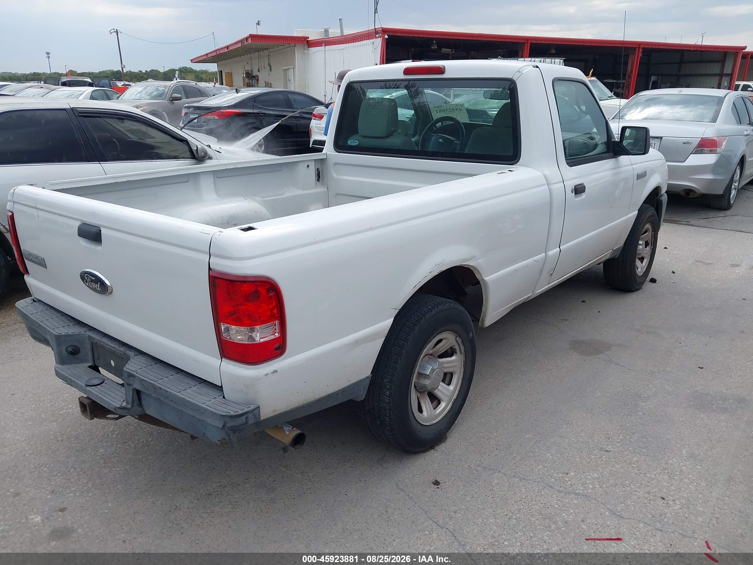 2010 Ford Ranger Xl White vin: 1FTKR1AD0APA10073