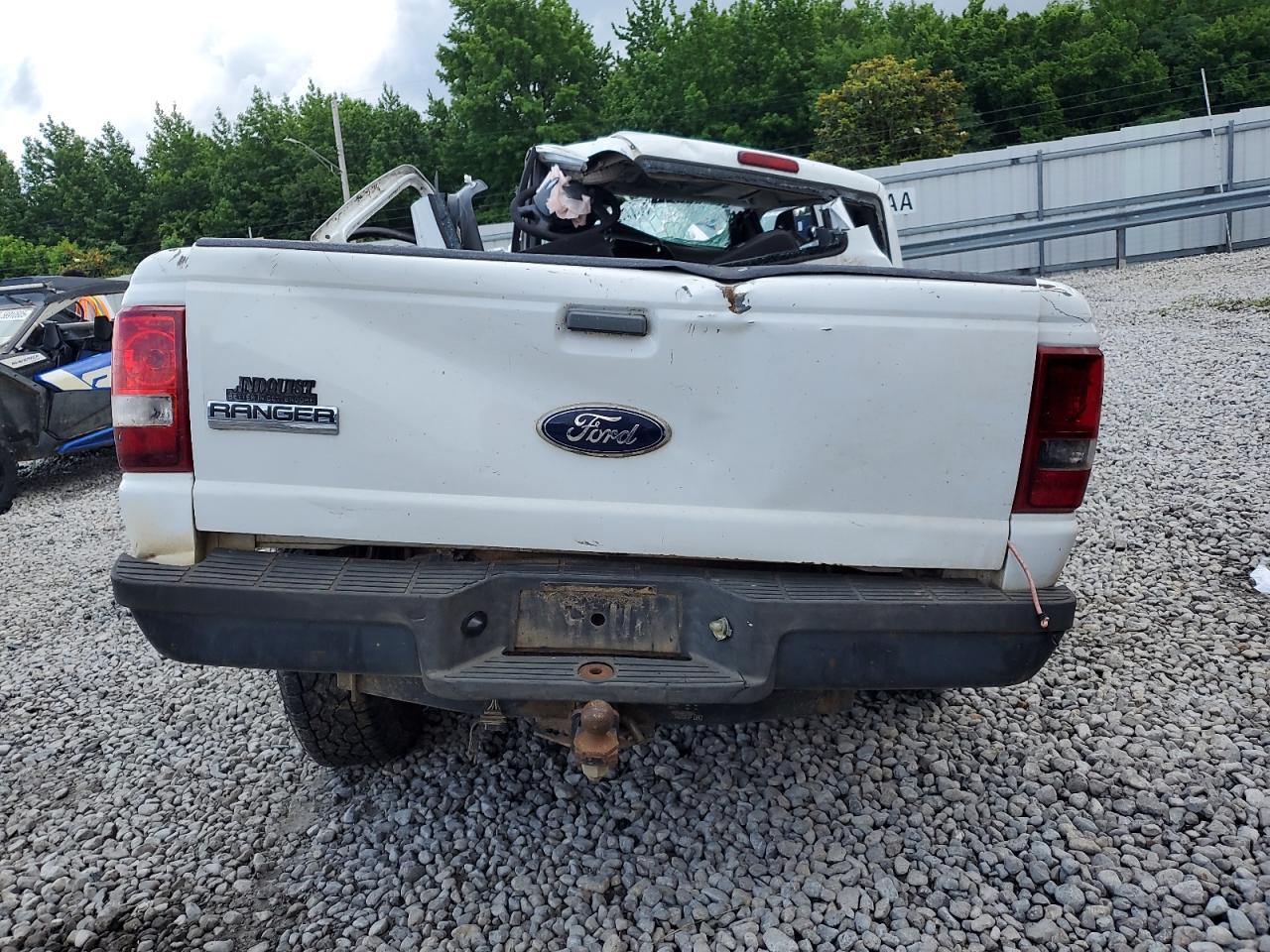2010 Ford Ranger Белый vin: 1FTKR1AD1APA60089