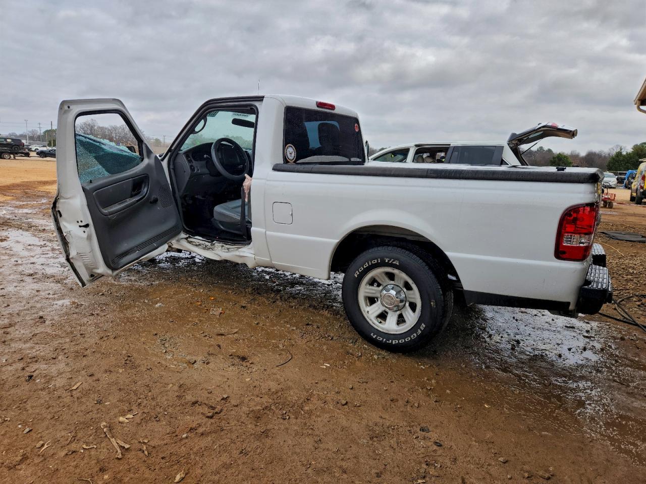 2010 Ford Ranger White vin: 1FTKR1AD1APA72548