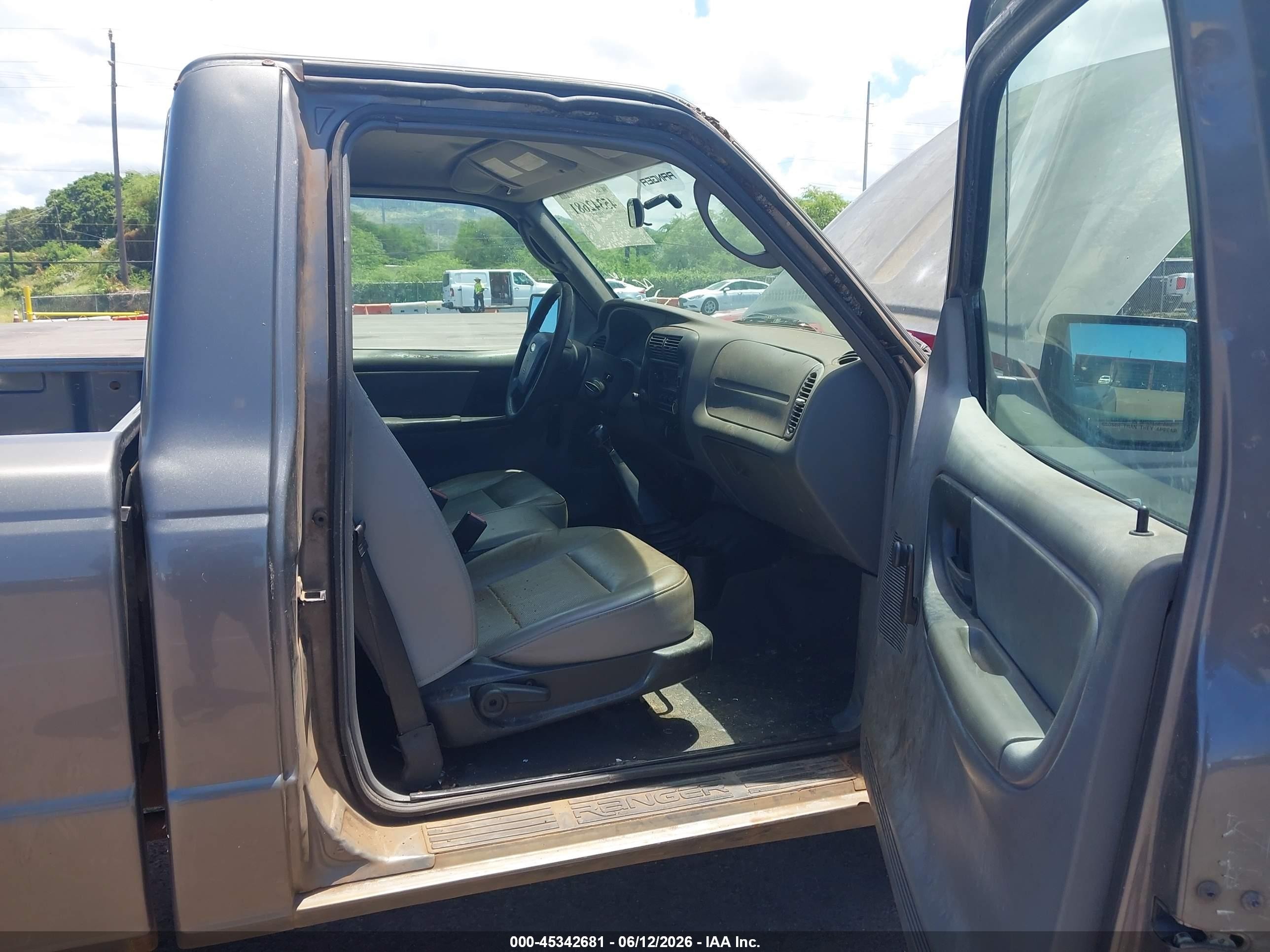 2011 Ford Ranger Xl Gray vin: 1FTKR1AD1BPA31239