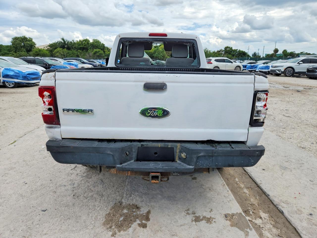 2010 Ford Ranger Белый vin: 1FTKR1AD2APA22287