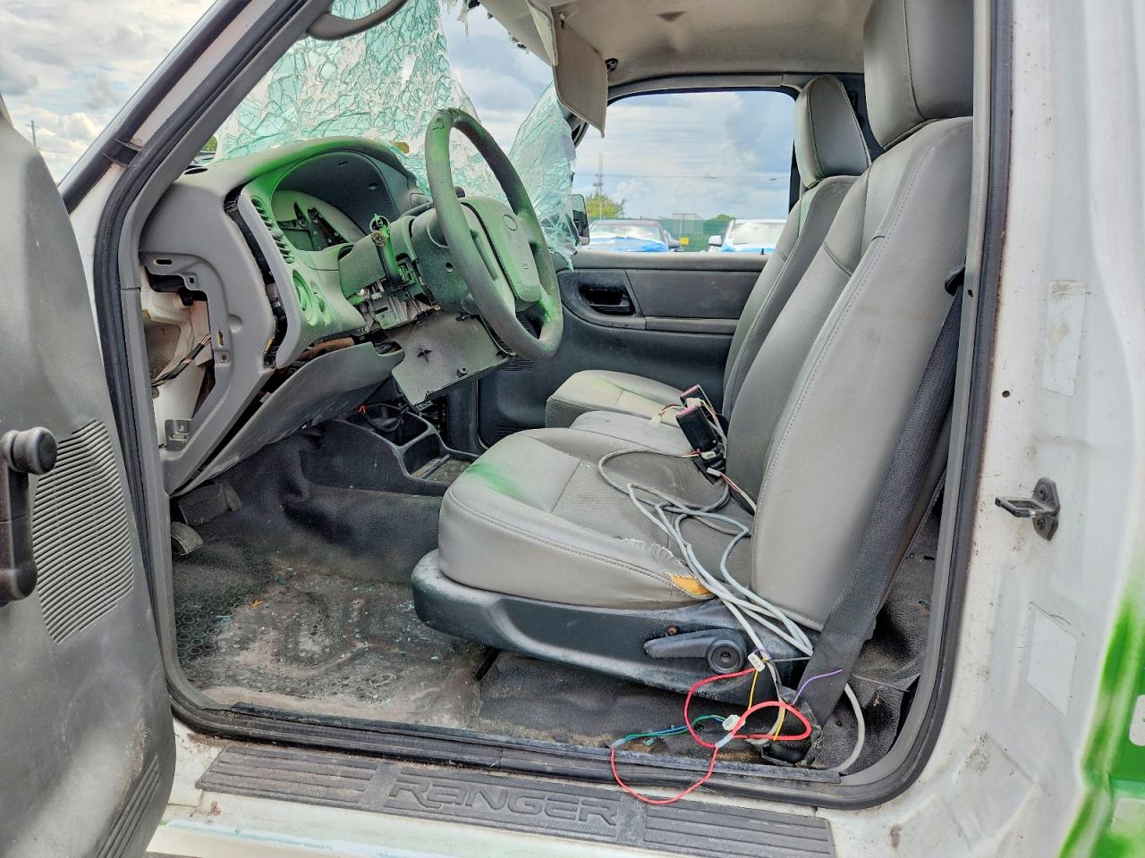 2010 Ford Ranger Белый vin: 1FTKR1AD2APA22287