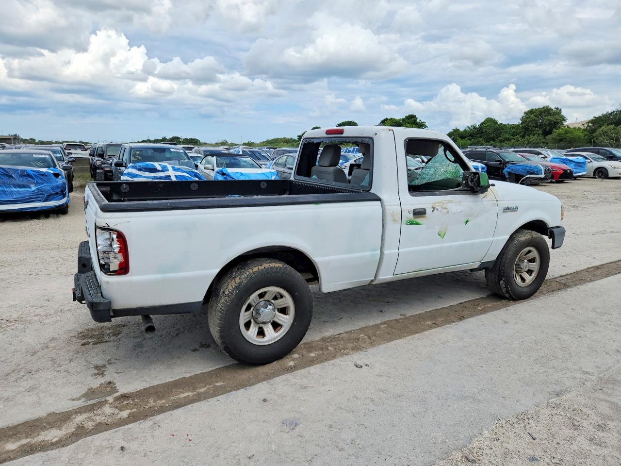 2010 Ford Ranger Белый vin: 1FTKR1AD2APA22287
