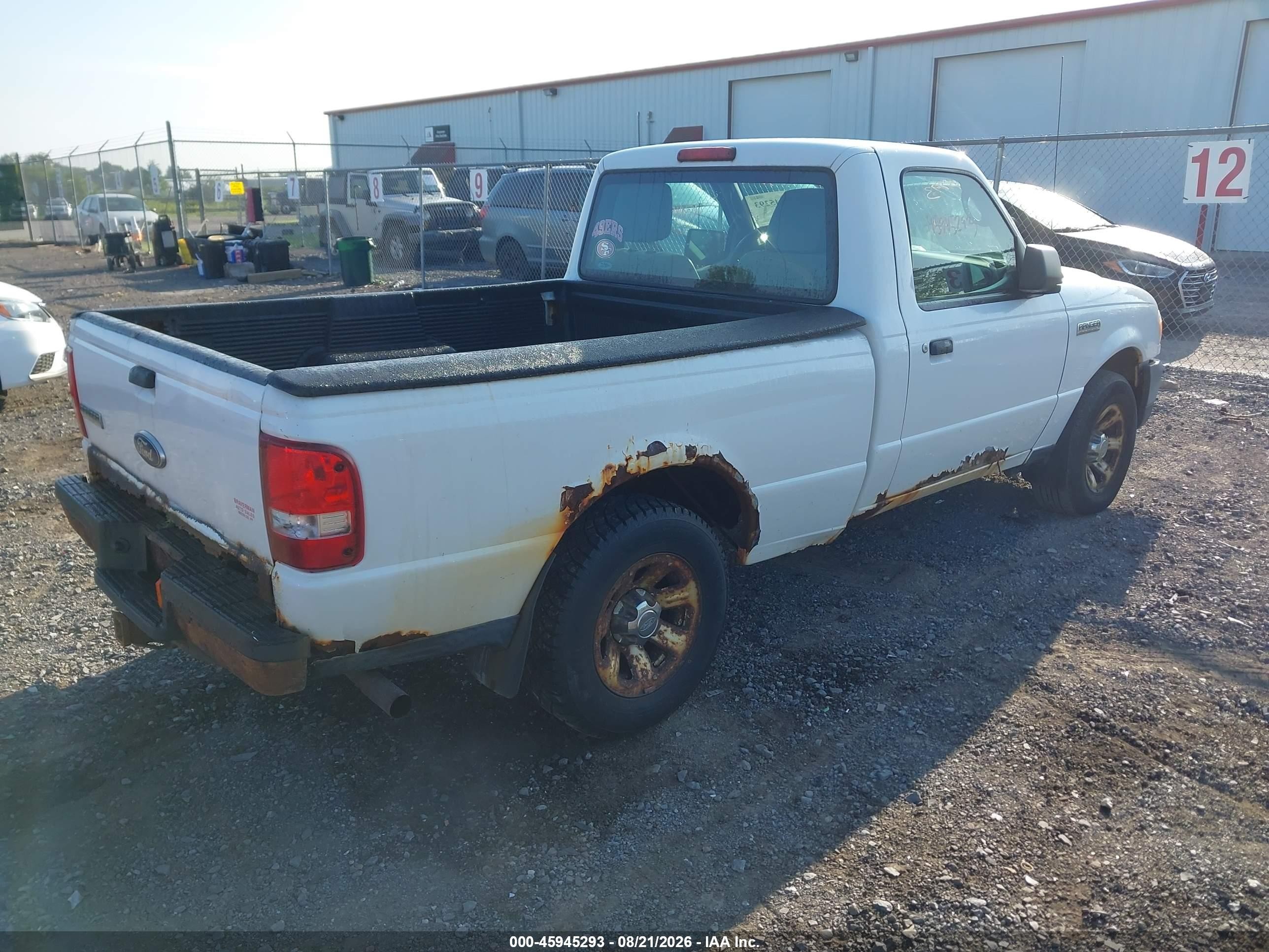 2011 Ford Ranger Xl White vin: 1FTKR1AD2BPA17737