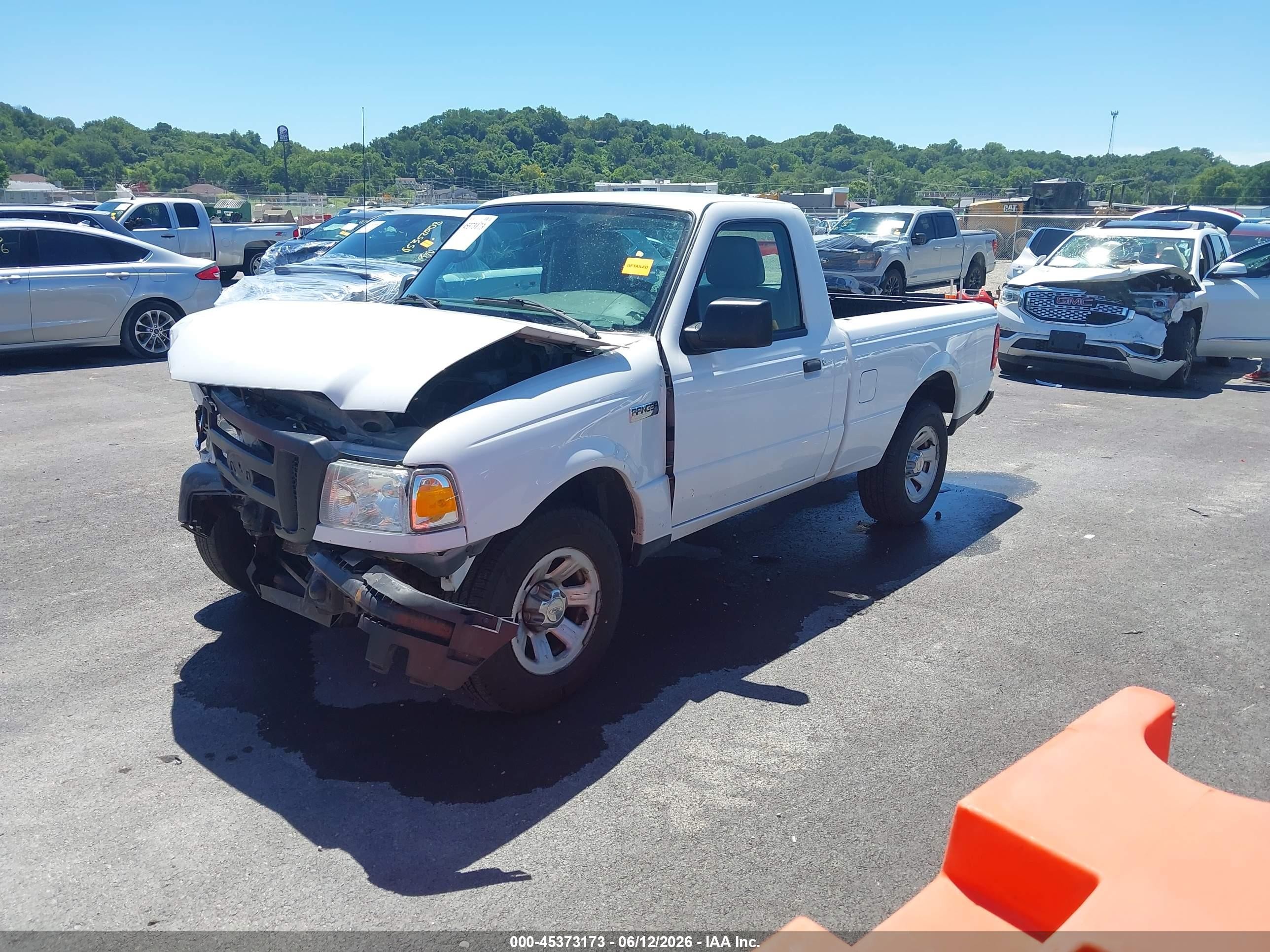 2011 Ford Ranger Xl White vin: 1FTKR1AD2BPA69899