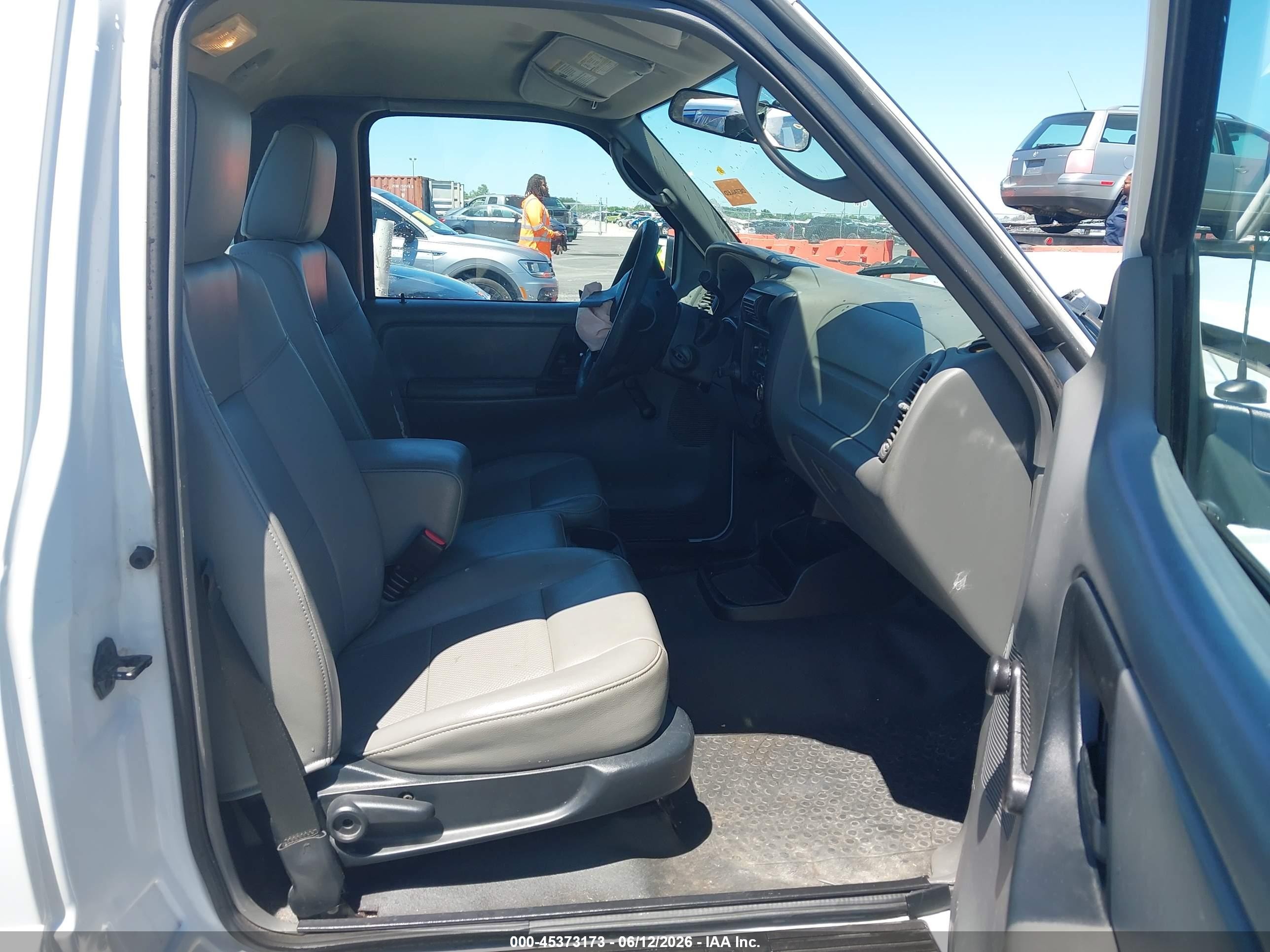 2011 Ford Ranger Xl White vin: 1FTKR1AD2BPA69899