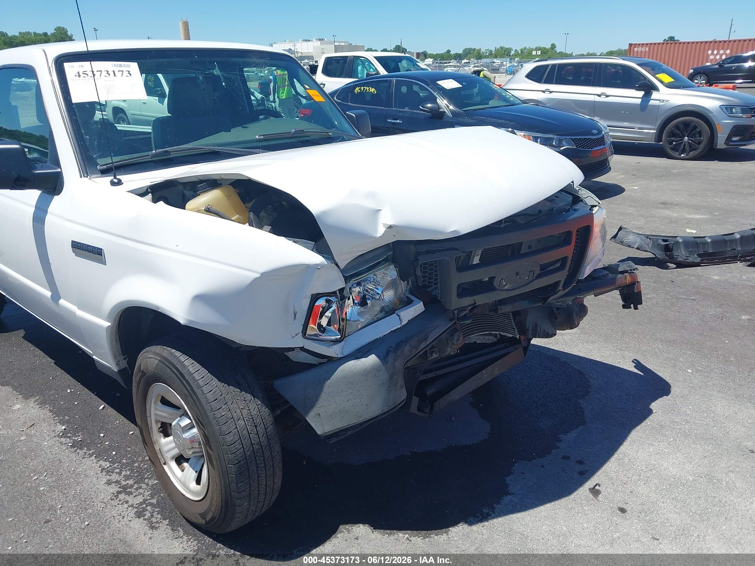 2011 Ford Ranger Xl White vin: 1FTKR1AD2BPA69899