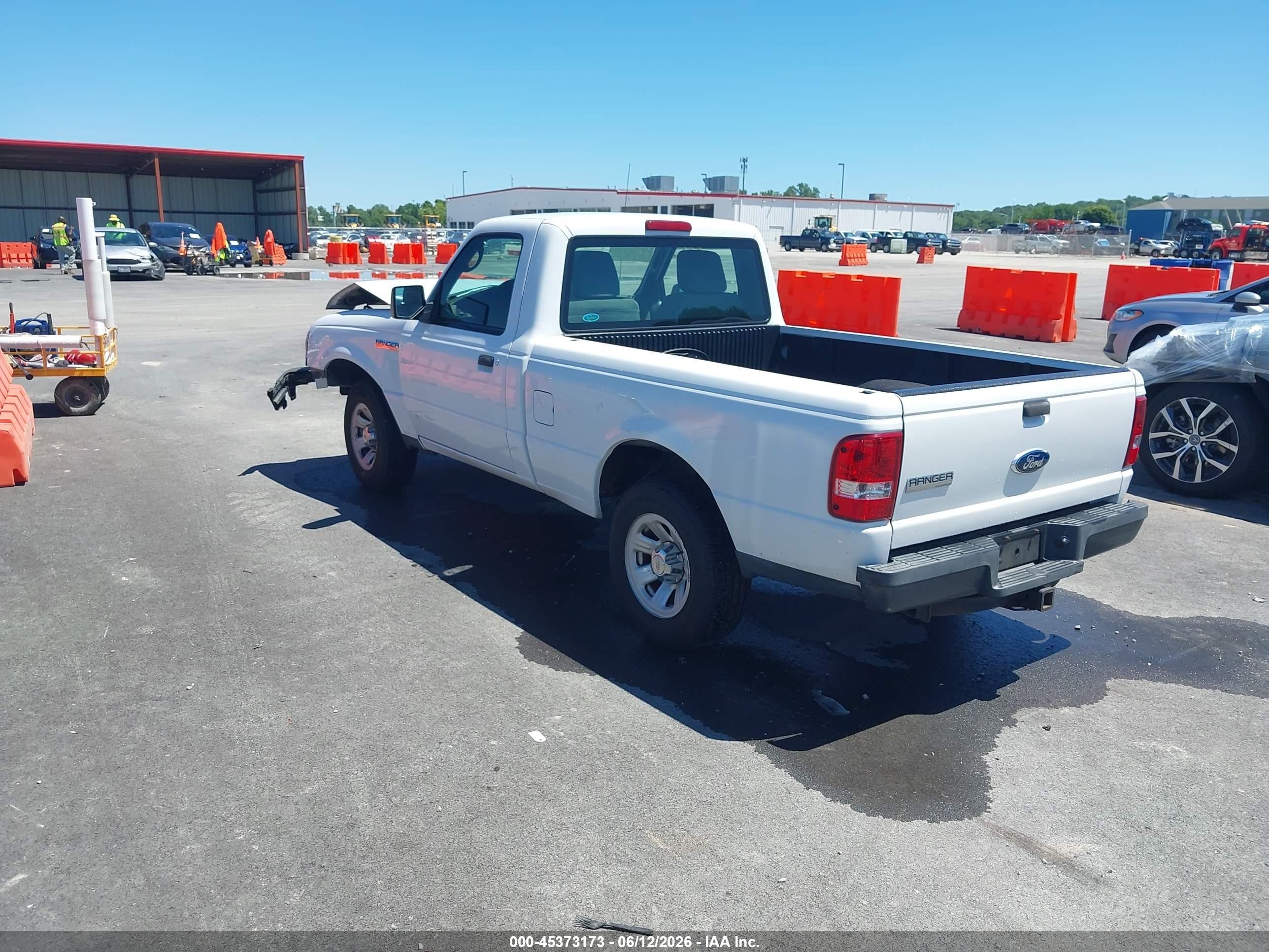 2011 Ford Ranger Xl White vin: 1FTKR1AD2BPA69899