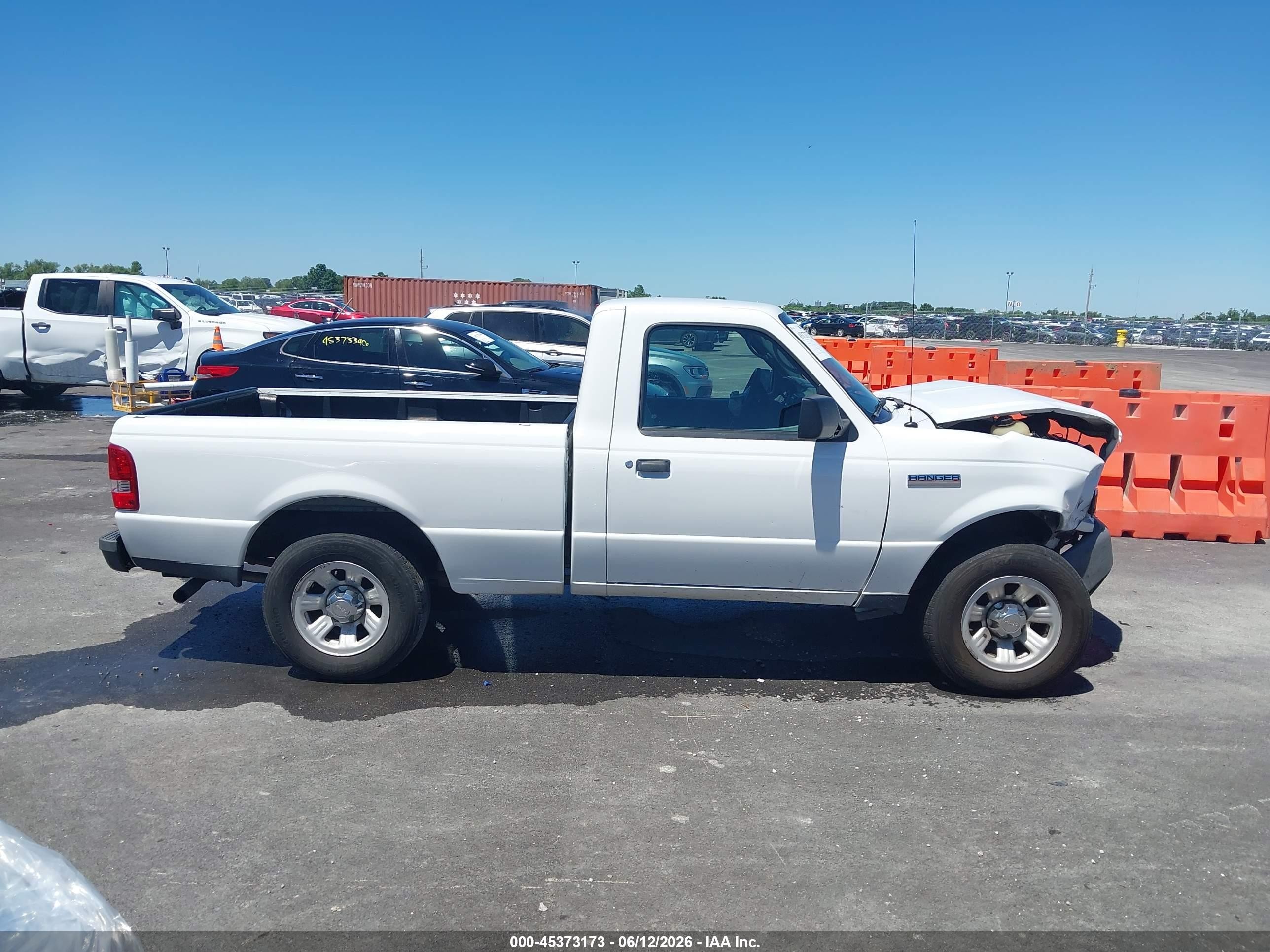 2011 Ford Ranger Xl White vin: 1FTKR1AD2BPA69899