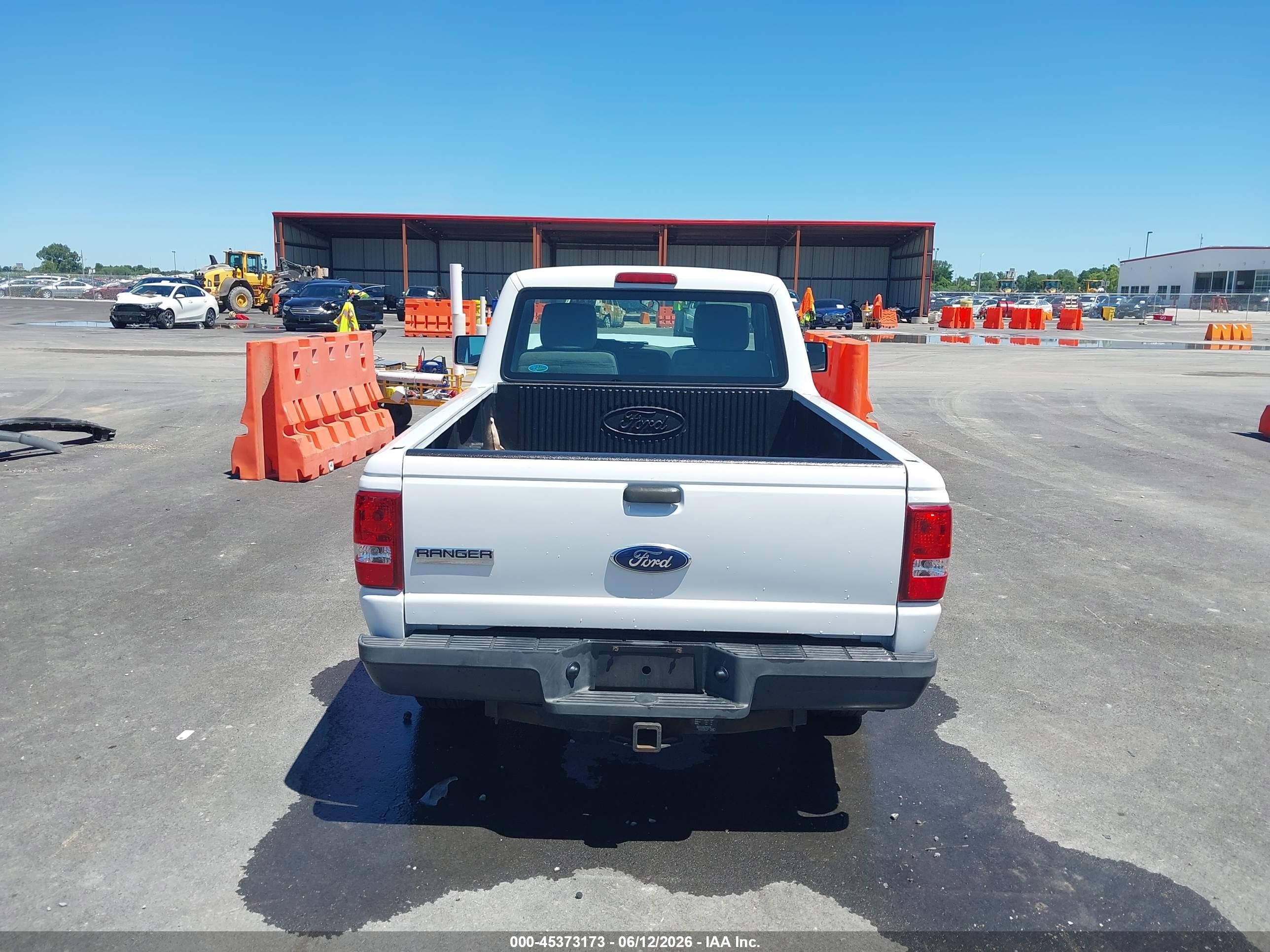 2011 Ford Ranger Xl White vin: 1FTKR1AD2BPA69899