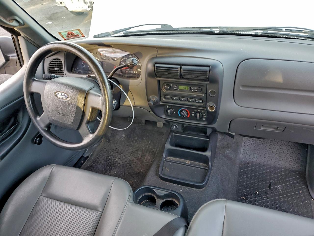 2010 Ford Ranger White vin: 1FTKR1AD3APA68579