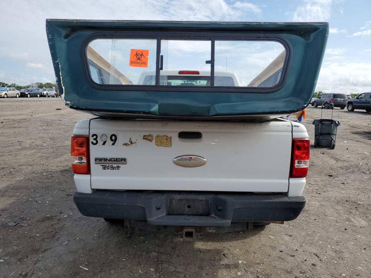 2011 Ford Ranger White vin: 1FTKR1AD3BPA94391 Damage: Tailgate, Heavy Scratch, > 12 Inches