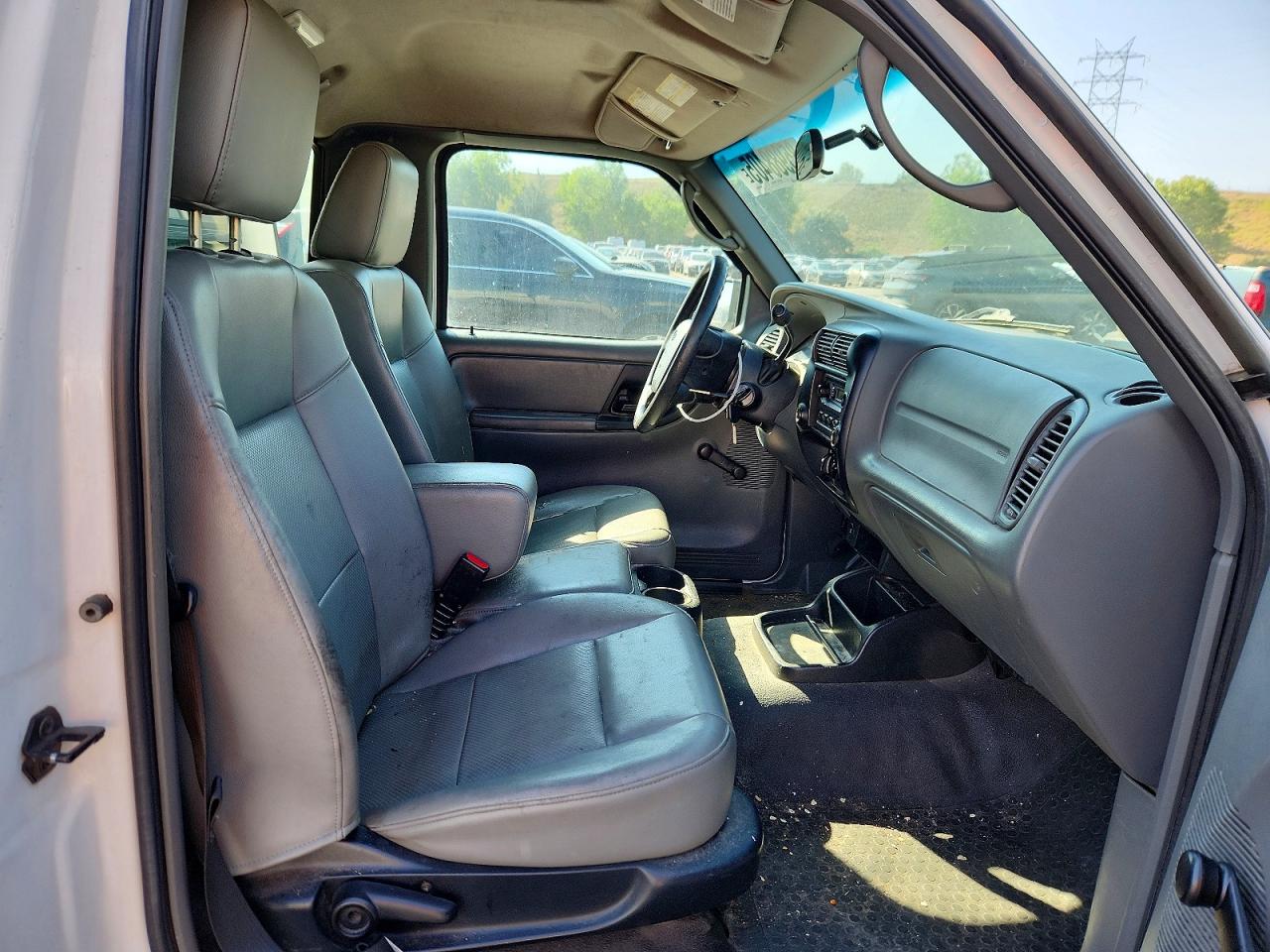 2011 Ford Ranger White vin: 1FTKR1AD3BPB02019