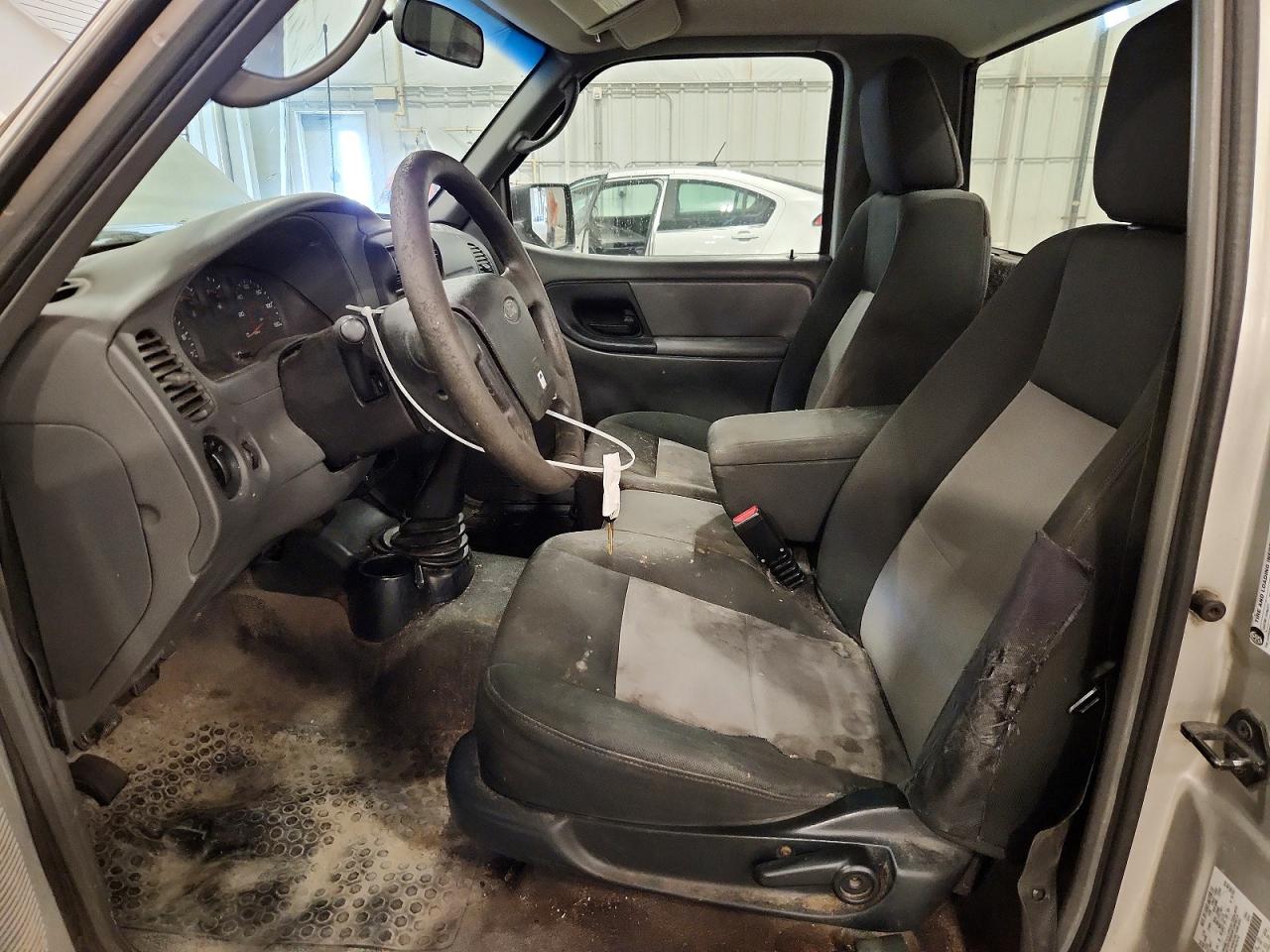 2010 Ford Ranger Silver vin: 1FTKR1AD4APA31010