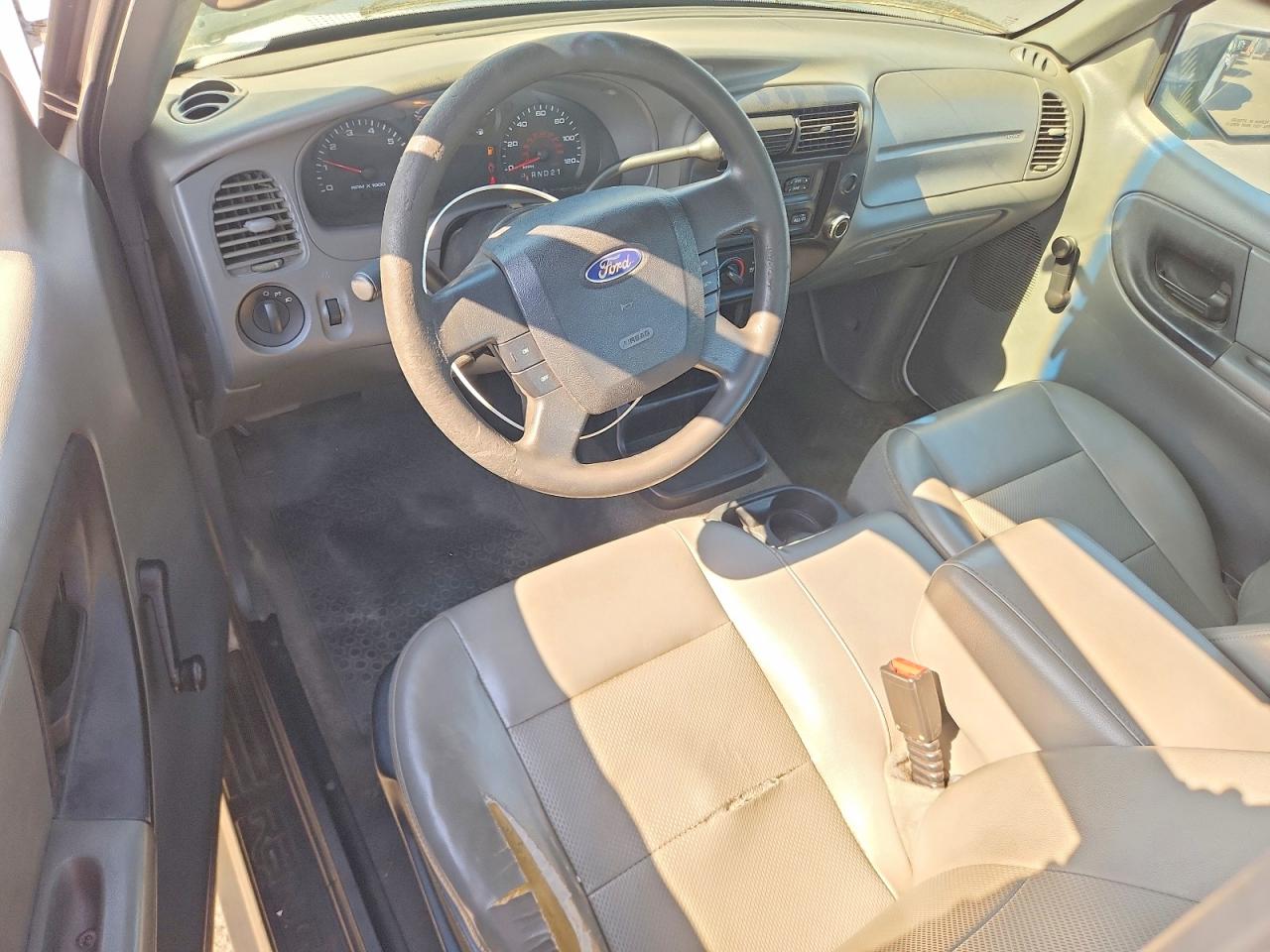 2010 Ford Ranger White vin: 1FTKR1AD4APA51340