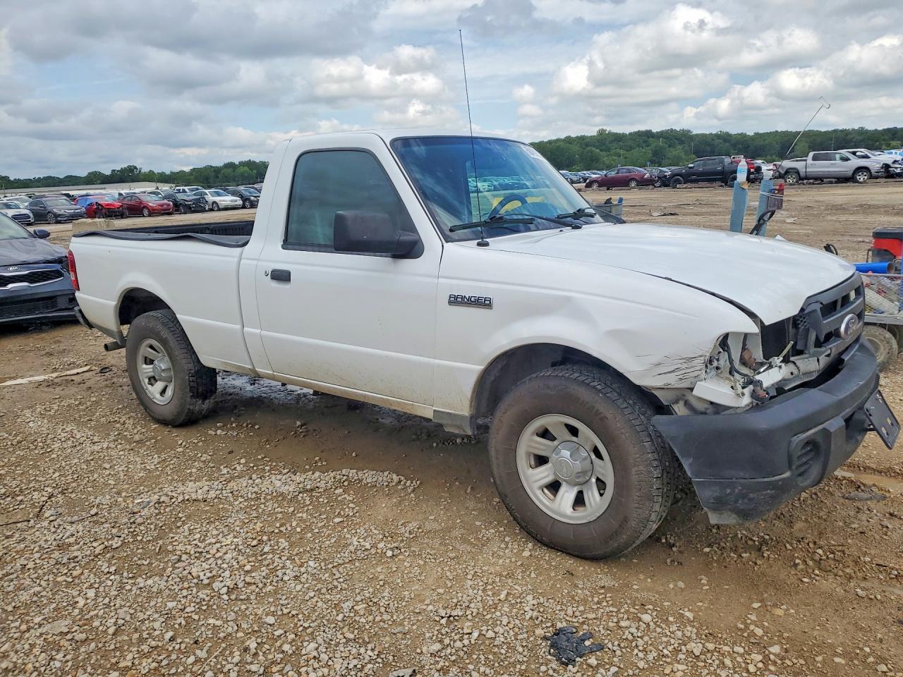 2011 Ford Ranger Белый vin: 1FTKR1AD4BPA24012