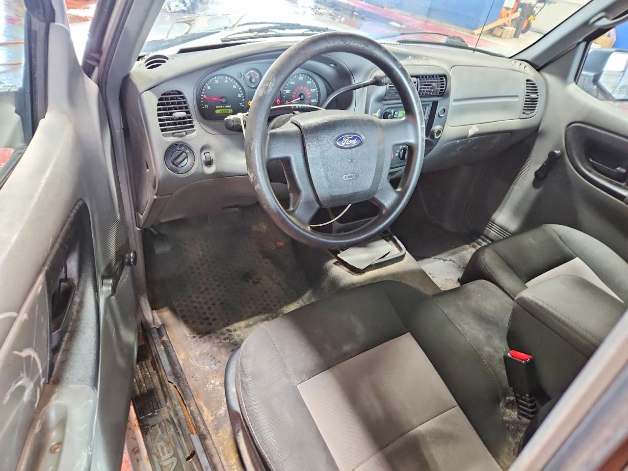 2010 Ford Ranger Серебряный vin: 1FTKR1AD5APA10523
