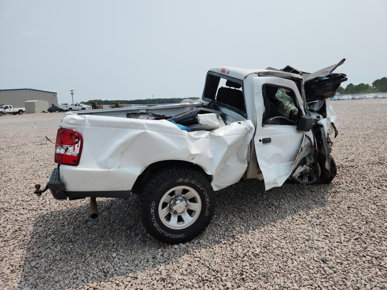 2010 Ford Ranger White vin: 1FTKR1AD5APA31100