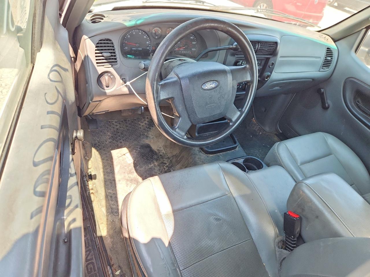 2011 Ford Ranger Белый vin: 1FTKR1AD5BPA14475