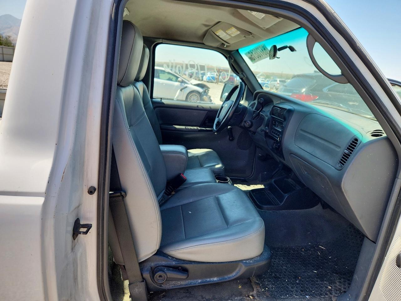 2011 Ford Ranger Белый vin: 1FTKR1AD5BPA14475