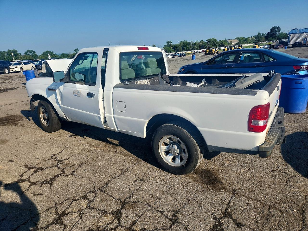 2011 Ford Ranger White vin: 1FTKR1AD5BPA72375
