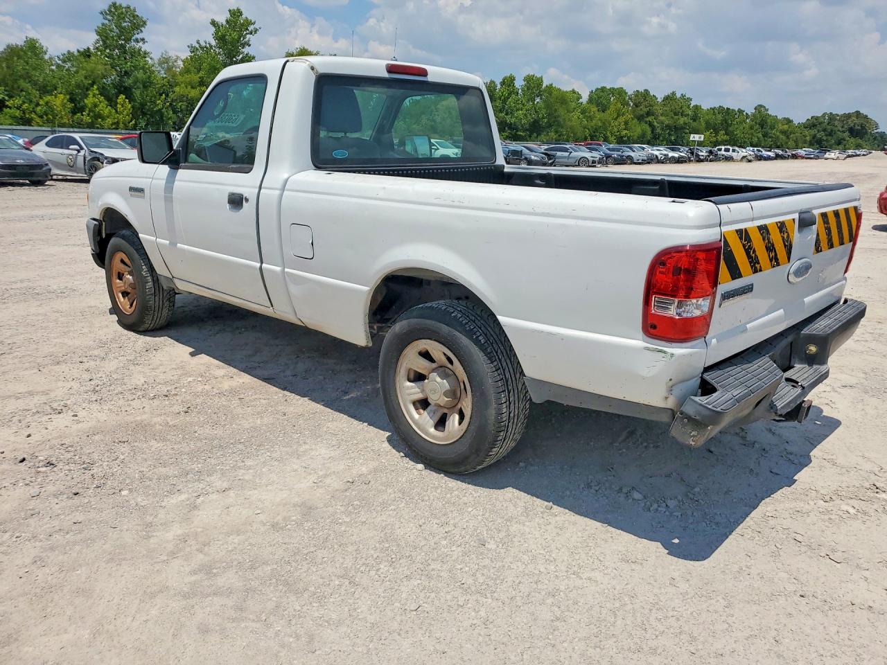 2011 Ford Ranger White vin: 1FTKR1AD5BPA98703