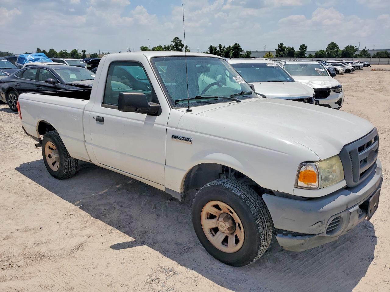 2011 Ford Ranger White vin: 1FTKR1AD5BPA98703