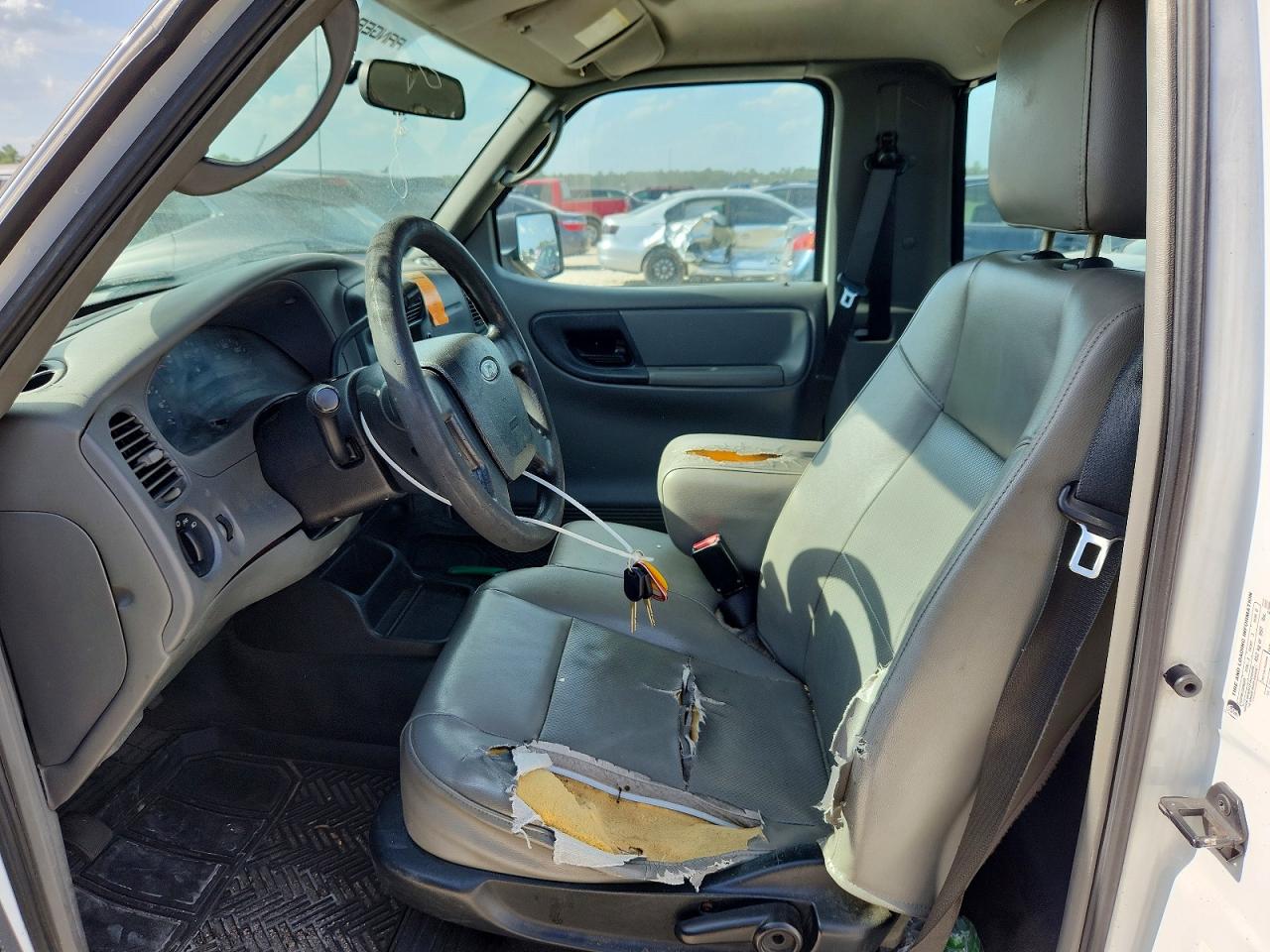 2011 Ford Ranger White vin: 1FTKR1AD5BPA98703