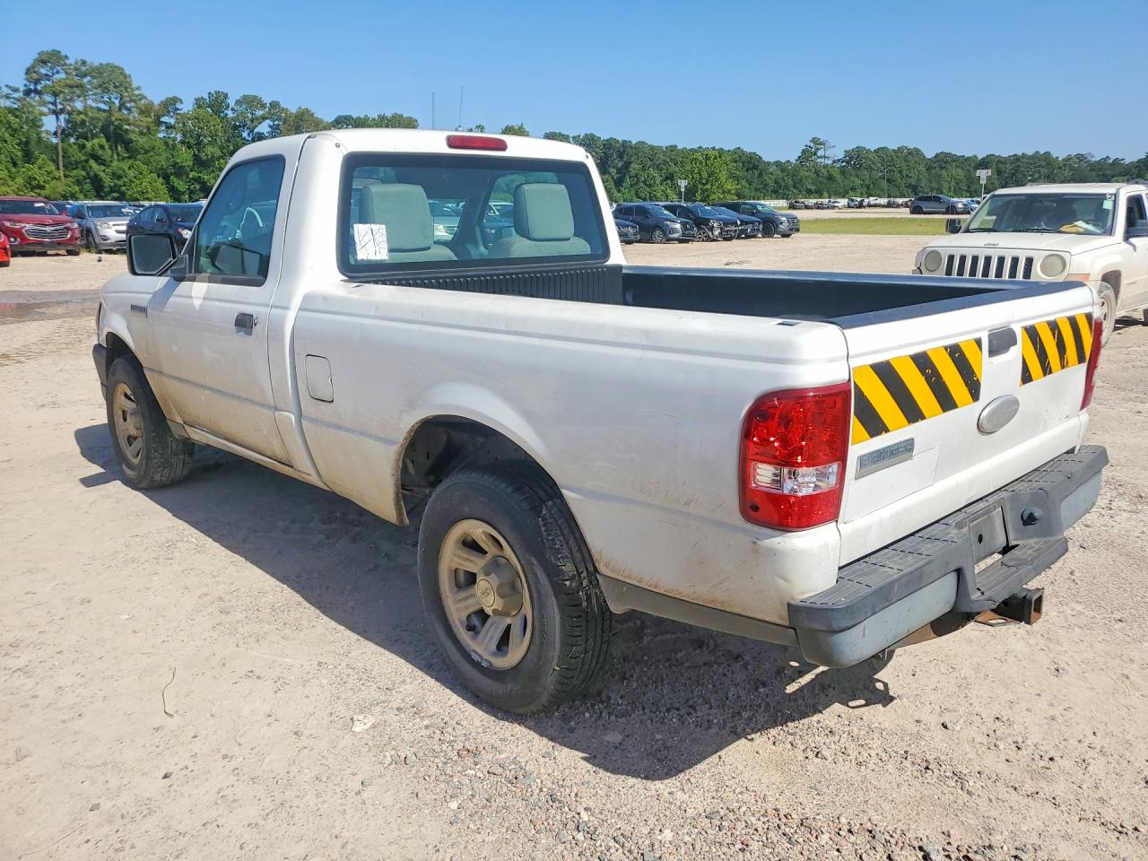 2011 Ford Ranger White vin: 1FTKR1AD5BPB00448