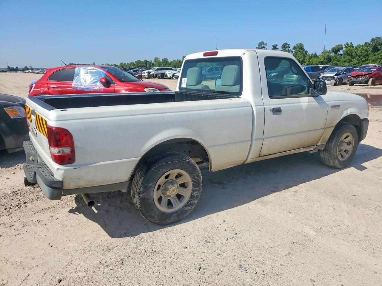 2011 Ford Ranger White vin: 1FTKR1AD5BPB00448
