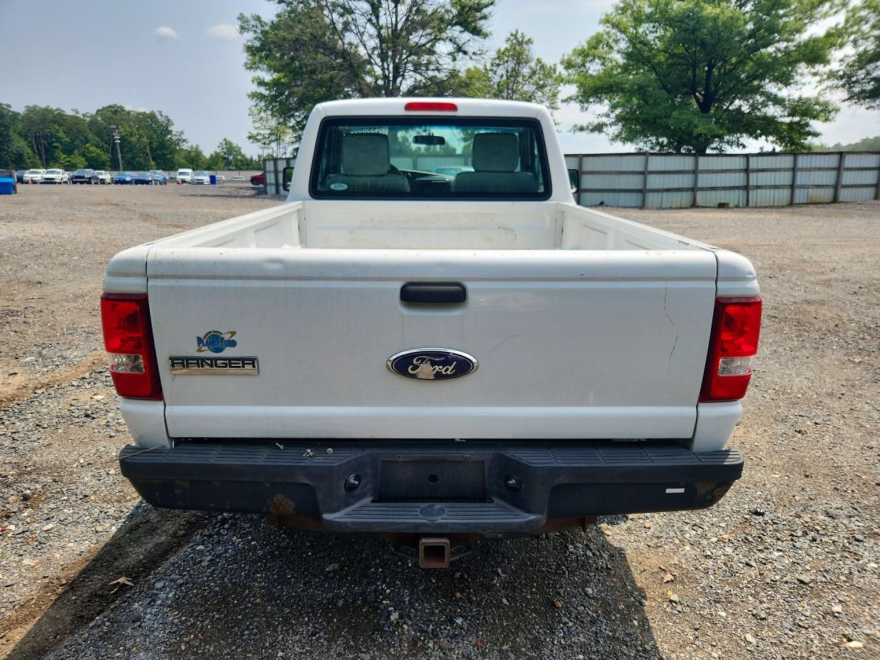 2010 Ford Ranger Белый vin: 1FTKR1AD6APA17433