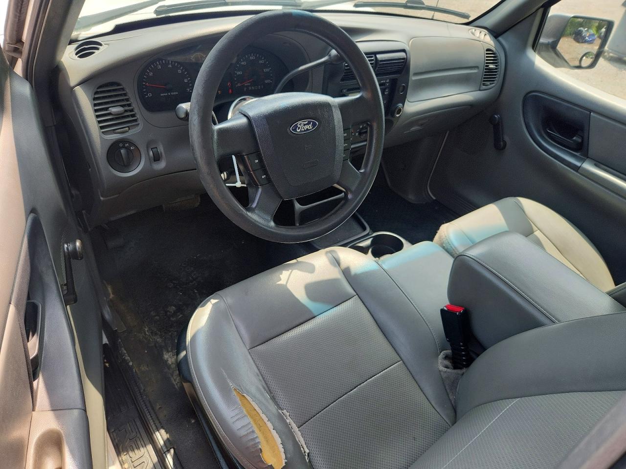 2010 Ford Ranger Белый vin: 1FTKR1AD6APA17433