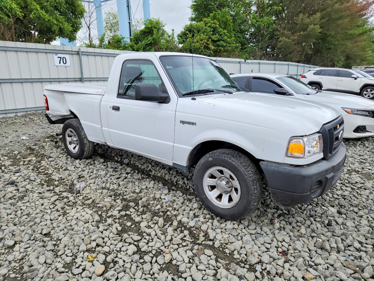 2011 Ford Ranger White vin: 1FTKR1AD6BPA08037