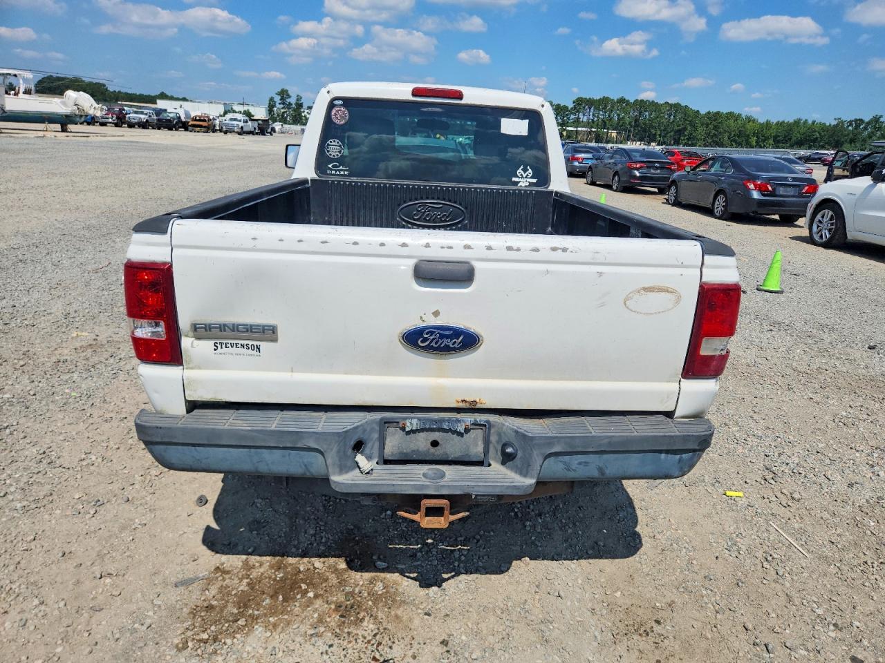 2011 Ford Ranger White vin: 1FTKR1AD6BPA17191