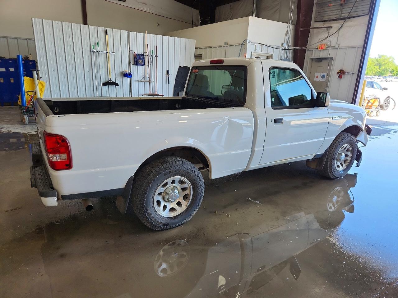 2011 Ford Ranger White vin: 1FTKR1AD7BPA35246